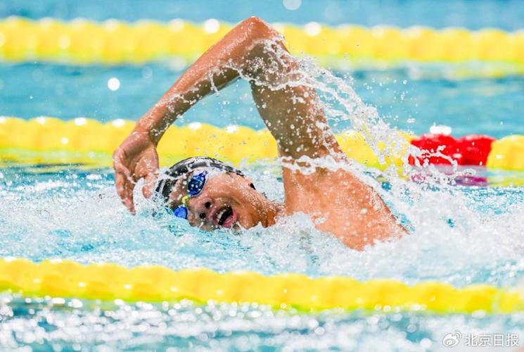 中国游泳公开赛：张展硕预赛第2入围200自决赛，潘展乐第7名晋级