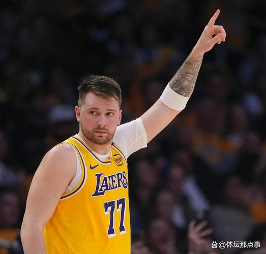 湖人6连胜又一关键！东契奇防守进步突出：防单打数据超阿门麦丹