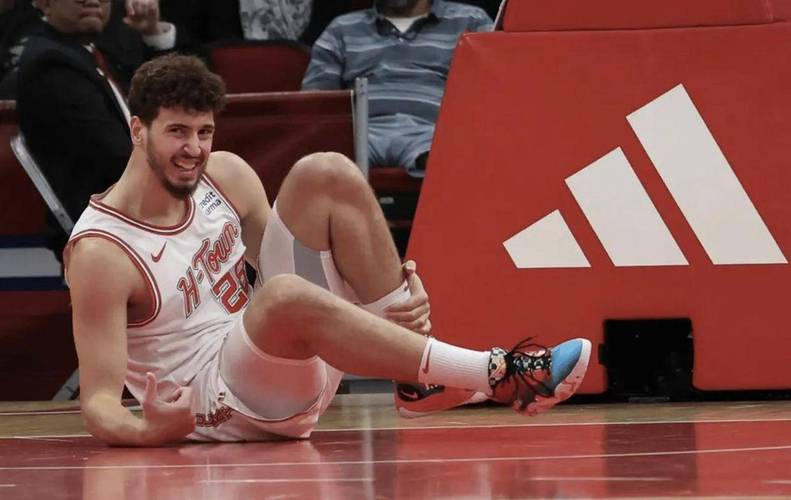 不服！申京评价湖人赢球只是运气好：他们投进了一些高难度三分球