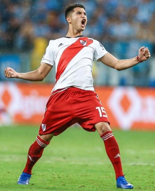 帕拉西奥斯在国米两赛季出场不到半小时，外租后入选阿根廷队