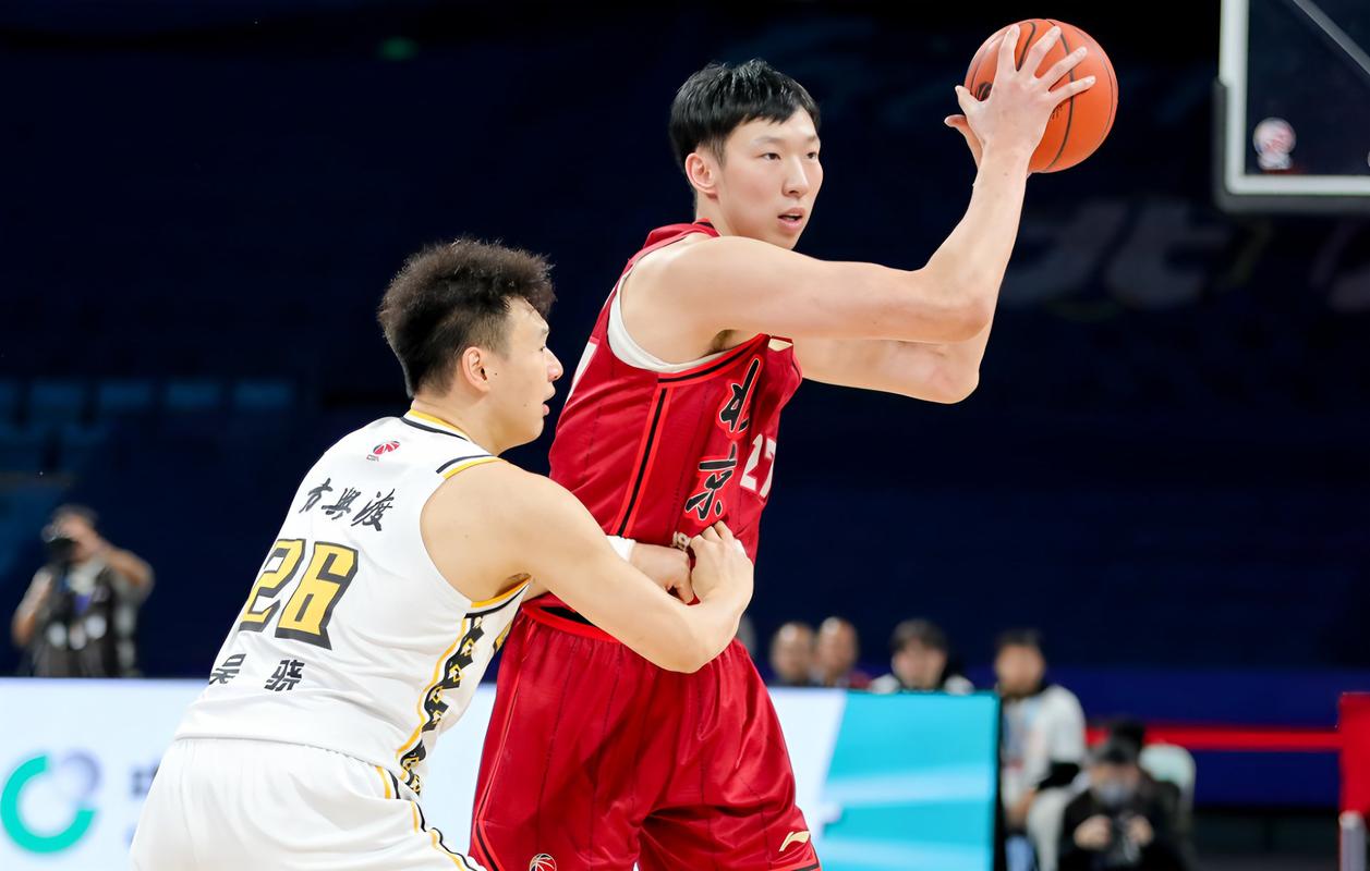 北京惜败福建1喜3忧！麦基惊喜表现，周琦赵睿辣眼，防守一塌糊涂