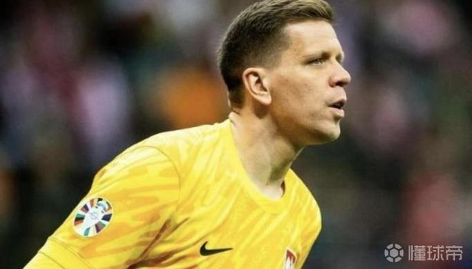 阿斯：什琴斯尼是巴萨更衣室核心人物，弗里克十分看重他