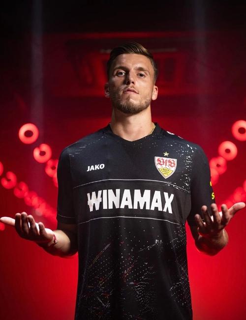 伊拉克球员身穿JAKO品牌球衣杀入世界杯，JAKO到底啥来头？