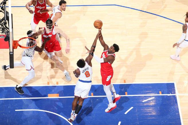 尼克斯横扫灰熊结束3连败 唐斯20+11+11生涯第4次三双