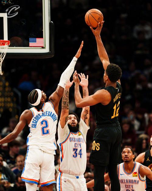 骑士vs雷霆央视网（骑士雷霆比赛回放）