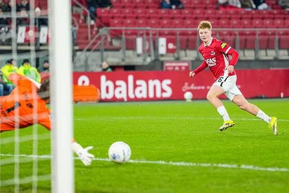 费迪南德：曼联今夏不需要大规模重建，安德森最符合中场要求