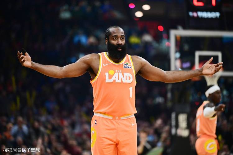 骑士险胜勇士锁定季后赛 哈登19+5连17季晋级米切尔25分