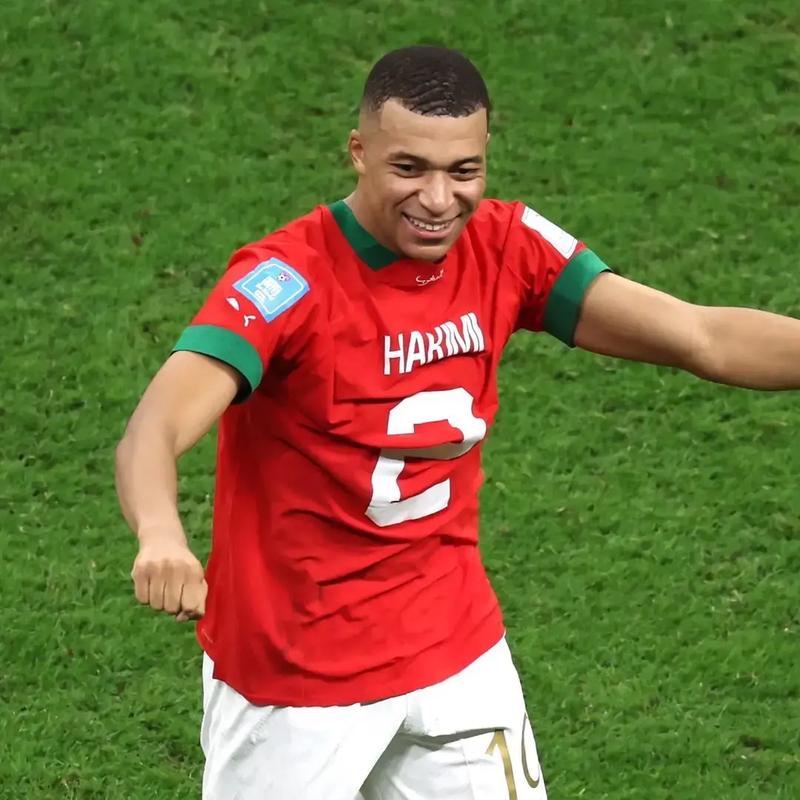 姆总爆料：世界杯半决赛我和阿什拉夫在场上聊度假