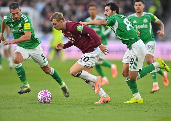 西汉姆联静观其变，经济型前锋在国际比赛中进球