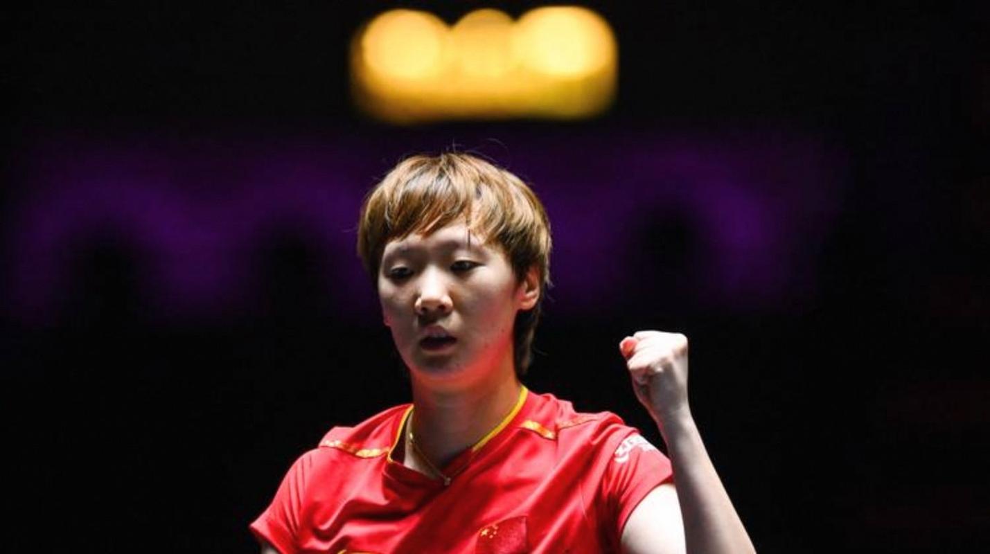 王曼昱平等打哭每一个日本选手！27岁女将痛哭：弹尽粮绝仍赢不了