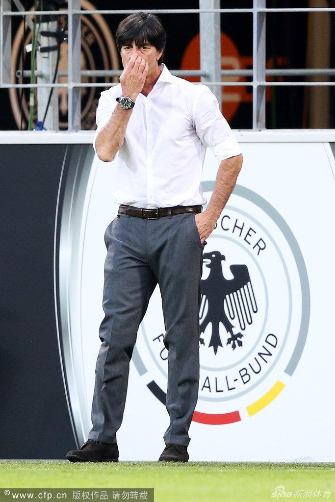 勒夫要复出了？加纳火线换帅！那个爱抠鼻屎世界冠军教头要来了