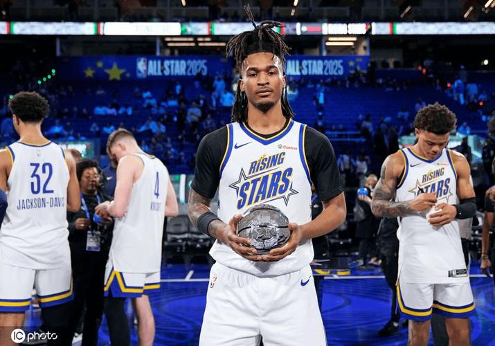 65场限制让最佳阵容大洗牌！名嘴力挺马刺卡斯尔：亲眼看完我服了