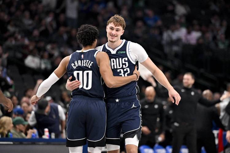 状元秀弗拉格新秀赛季数据，和詹姆斯当年惊人相似！