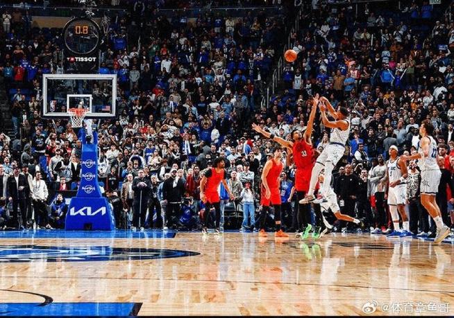【现场】魔术背水一战击退活塞，班凯罗轰31分