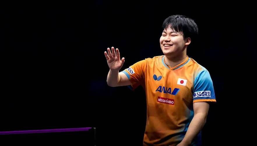 过分 松岛辉空在中国输球后拒绝握手王楚钦 领奖台上躲避身体接触