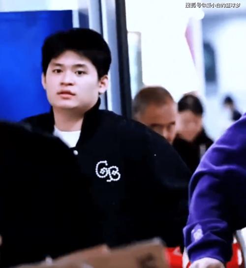 林诗栋养伤39天双下巴凸显？发胖后体能迎滑坡：太原男双以赛代练