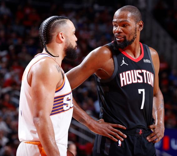 火箭7人得分上双119-105逆转太阳，布克空砍31分