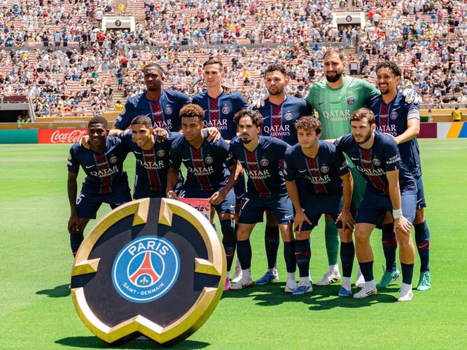 “我响应巴黎 ultras 组织的号召，今晚球场氛围要与球员水平匹配！”——《100%巴黎圣日耳曼》专栏