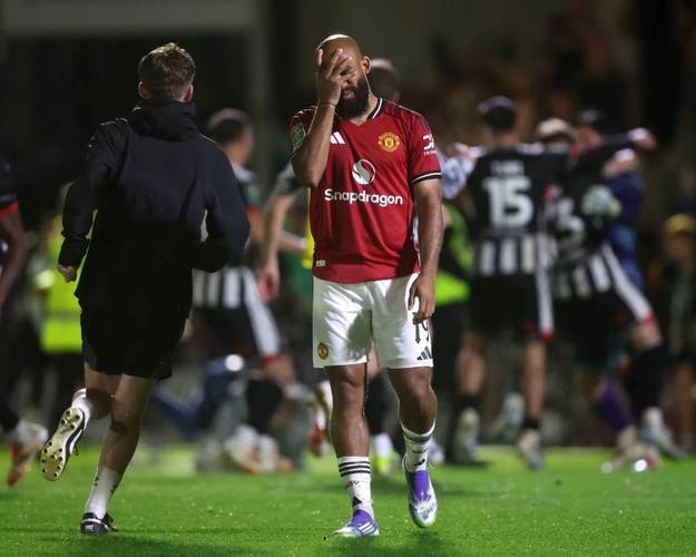 曼联战利兹联利马确定复出，卡里克已定阵容！马奎尔处罚下周公布