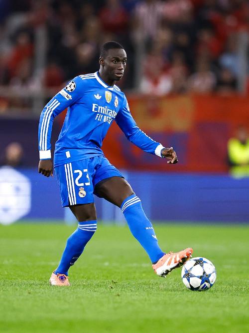 阿斯：卡雷拉斯一对一防守太差，糟糕表现为门迪让出首发位置