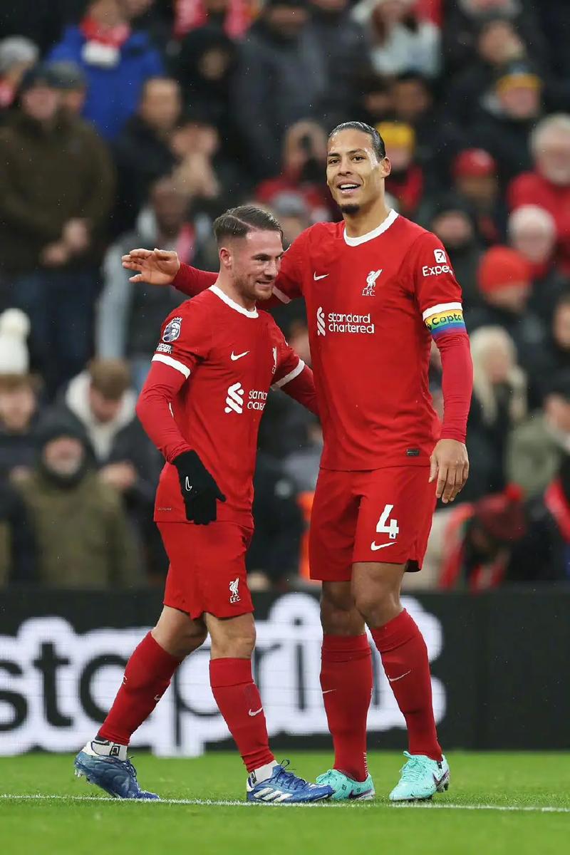 阿什拉夫：利物浦在安菲尔德会发起冲击，我们必须要保持专注