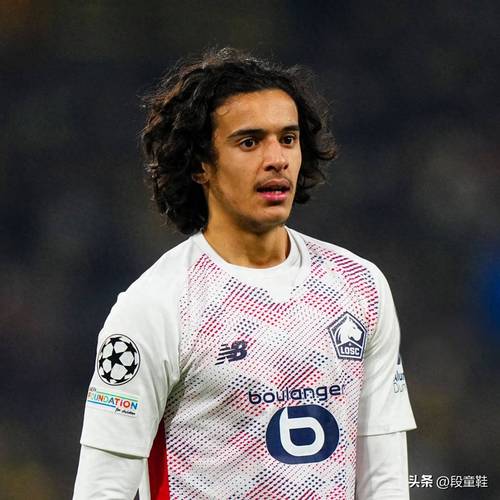 曼联承诺新帝星未来坐稳主力！改变夏窗引援计划，只签一高价中场