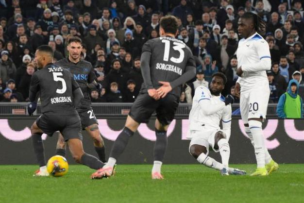 那不勒斯延续夺冠节奏，与去年同期持平：为何这堪称壮举