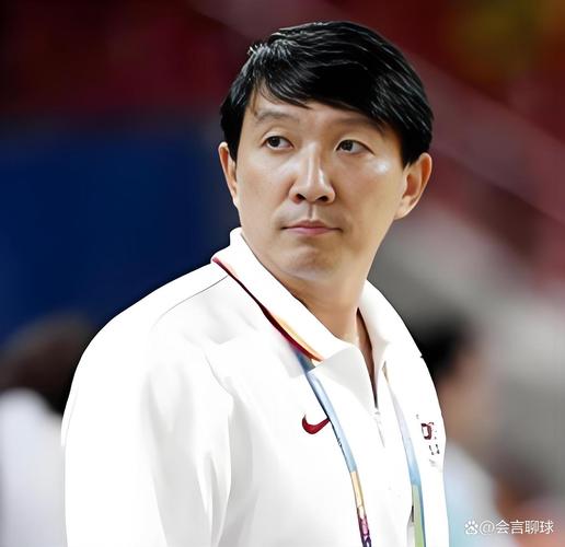 宫鲁鸣慧眼识珠！1.87米3D锋线造黑七奇迹：场均13+3稳坐女篮轮换