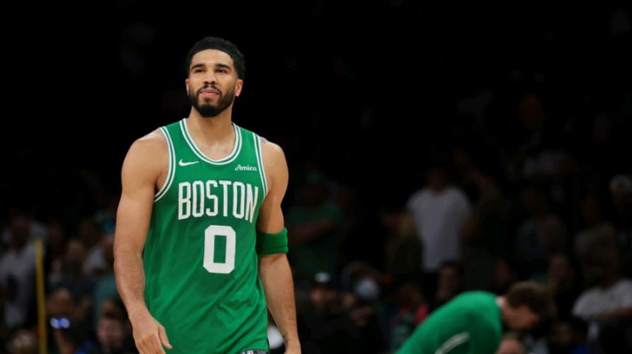 塔图姆重返伤心地狂打铁，绿军惜败，尼克斯球迷竟送暖心掌声