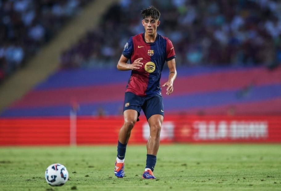 每体：巴萨计划继续留用什琴斯尼，他的未来取决于特尔施特根