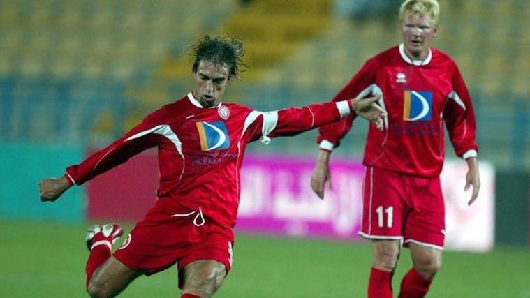 足坛奇葩埃尔顿：为钱险成卡塔尔国脚，德甲金靴奖杯还挂网拍卖