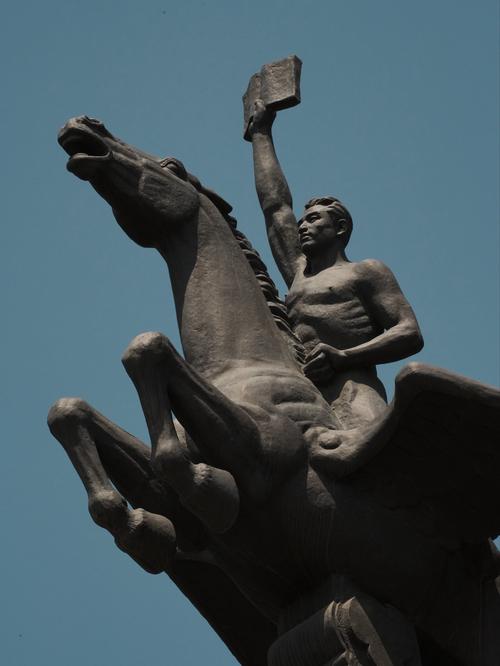 罗马的三叉戟是马伦