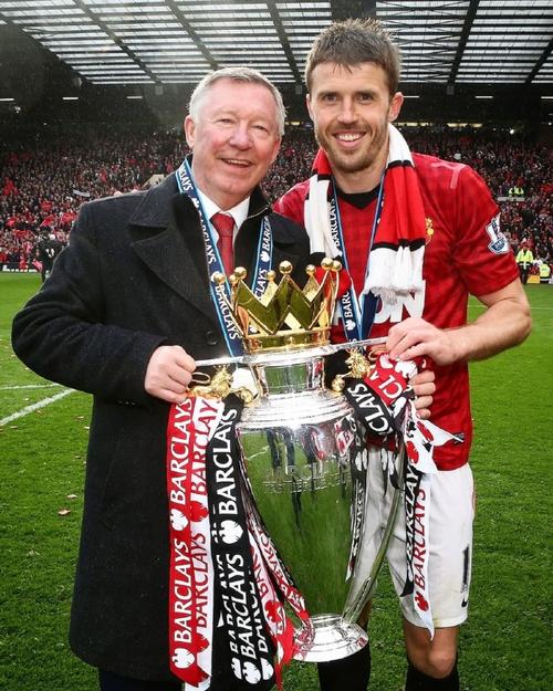 曼晚介绍曼联助教伍德盖特：与卡里克长期合作，很受球员欢迎