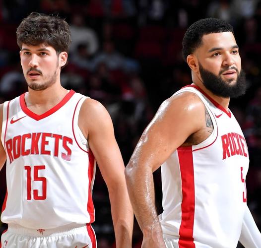 乌度卡透露最终战轮休主力！无缘前4因三分命门 火记提前展望夏天